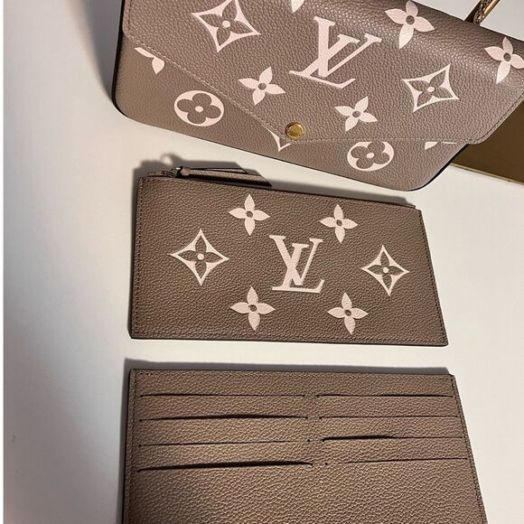 ❤️1950❤️ Louis Vuitton Felicie Pochette in Dove Cream Tourterelle - Picture 7 of 12